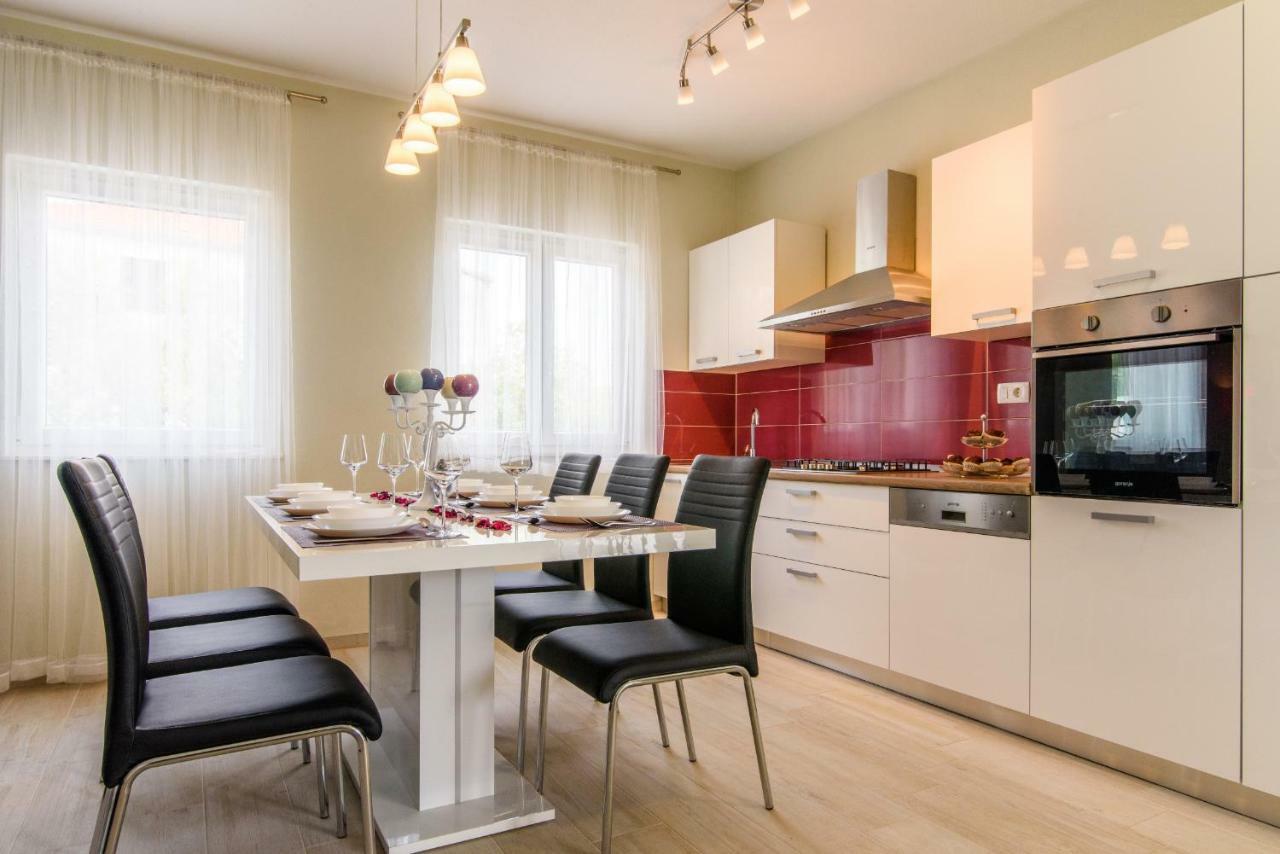 Vila Rozarija Трогир Экстерьер фото